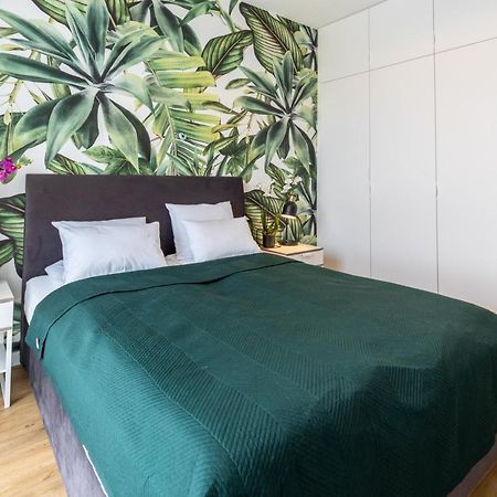 Bielany Apart Joanny Obok Metra Warsaw Exterior photo