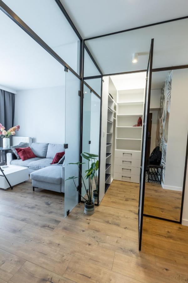 Bielany Apart Joanny Obok Metra Warsaw Exterior photo