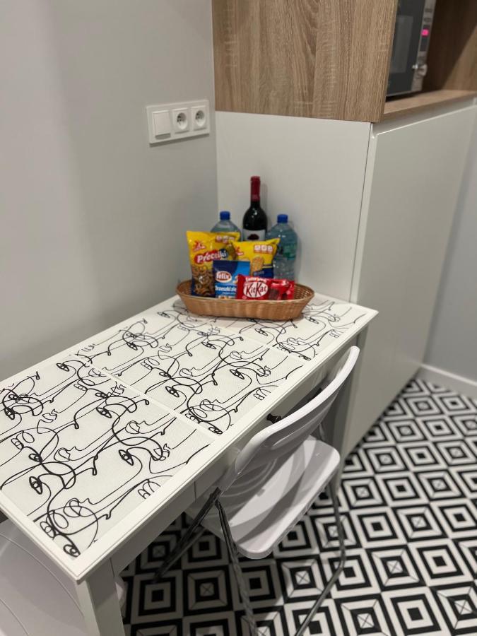 Bielany Apart Joanny Obok Metra Warsaw Exterior photo